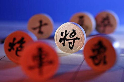 中国象棋：郭莉萍跟冠军学中国象棋